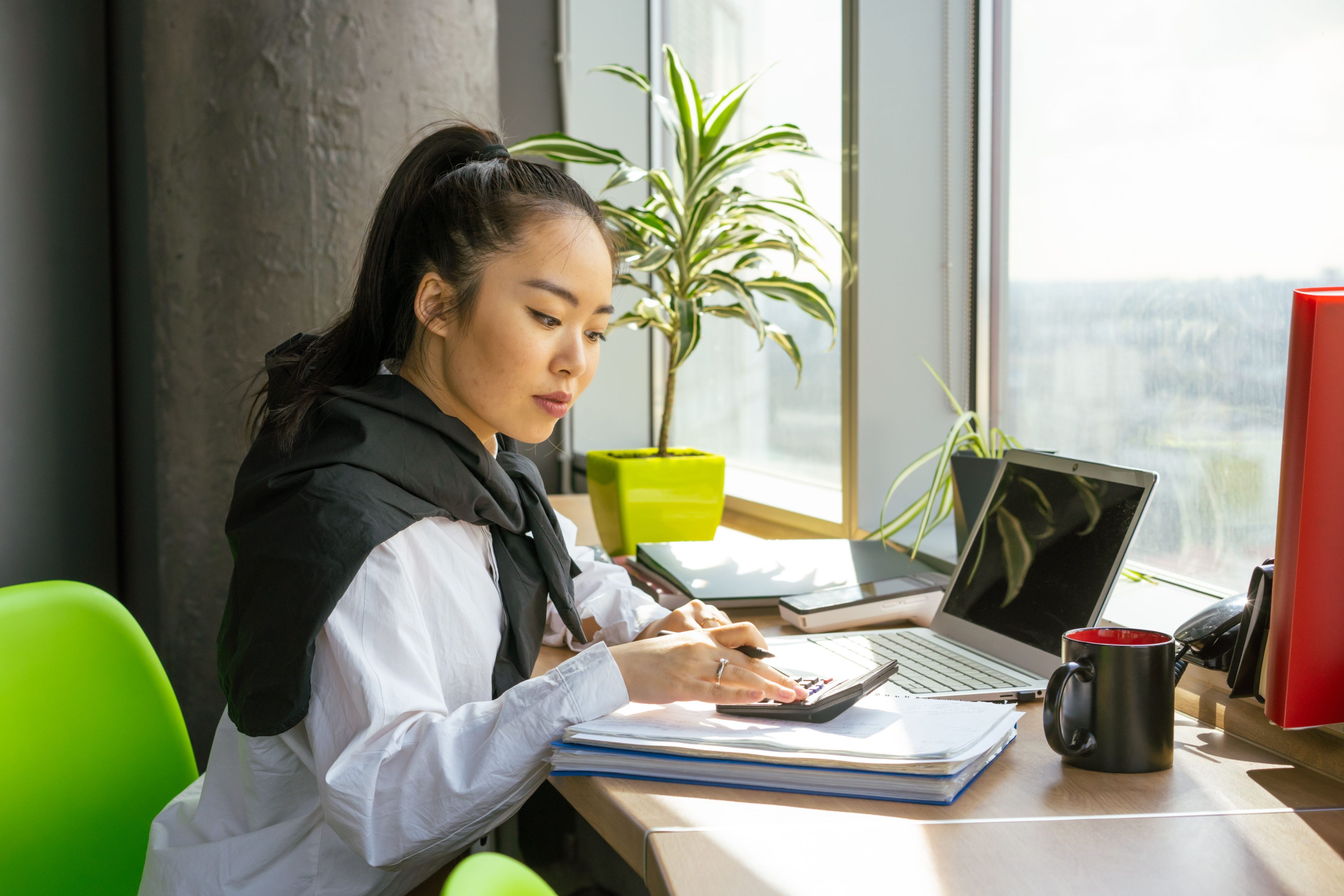Sole trader or limited company? A 2026/27 guide